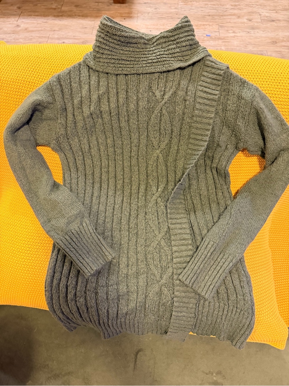 Telluride - Olive Green Knit Sweater XS